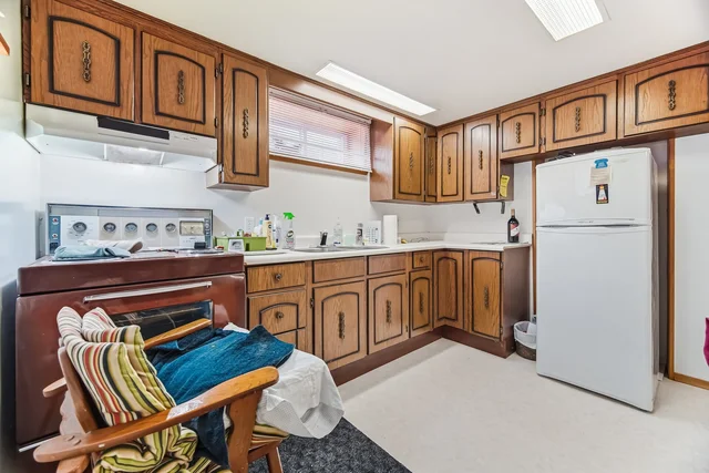 21 Minnewawa Road, Mississauga - photo 43