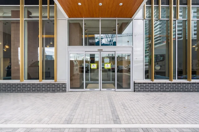 Modern entrance at 1010 Depot.png