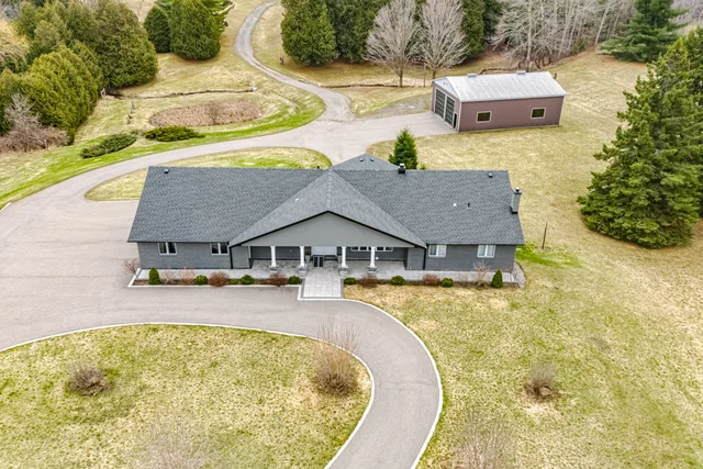 6785 Highway 9, Caledon - photo 1