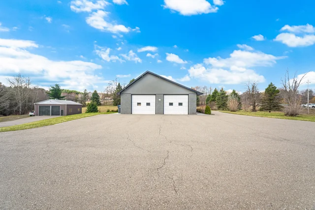 6785 Highway 9, Caledon - photo 16