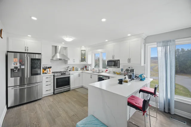 6785 Highway 9, Caledon - photo 36