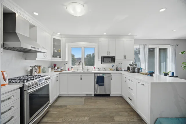 6785 Highway 9, Caledon - photo 38