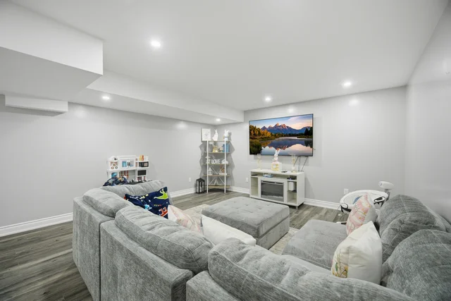 6785 Highway 9, Caledon - photo 63