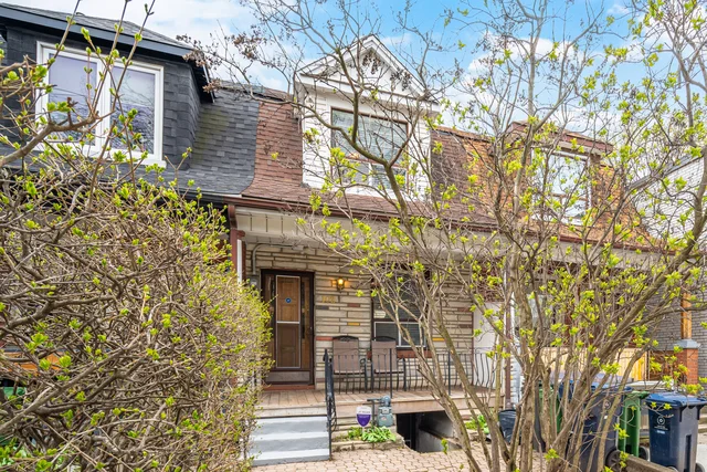 102 Bartlett Avenue, Toronto - photo 1