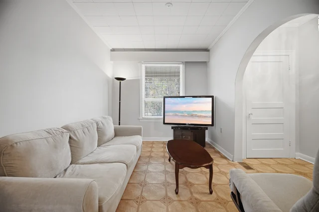 102 Bartlett Avenue, Toronto - photo 10