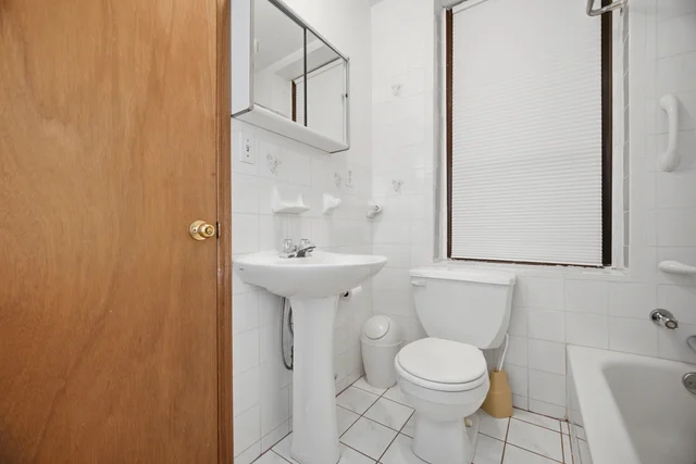 102 Bartlett Avenue, Toronto - photo 26