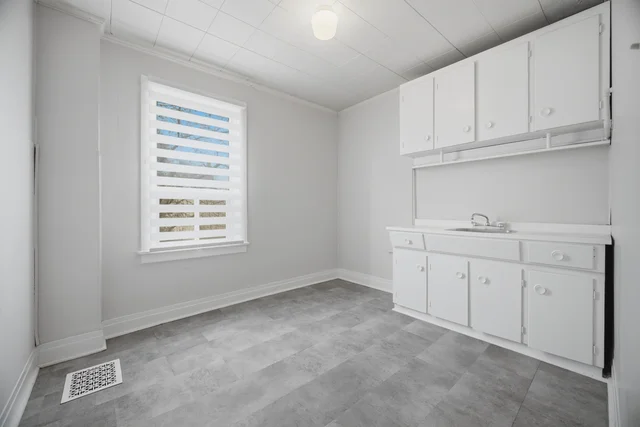 102 Bartlett Avenue, Toronto - photo 35
