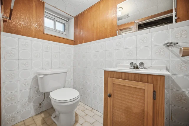 102 Bartlett Avenue, Toronto - photo 39