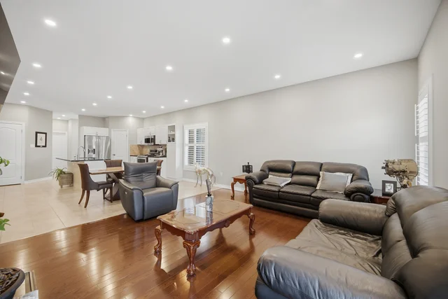 22 Wardlaw Avenue, Orangeville - photo 17