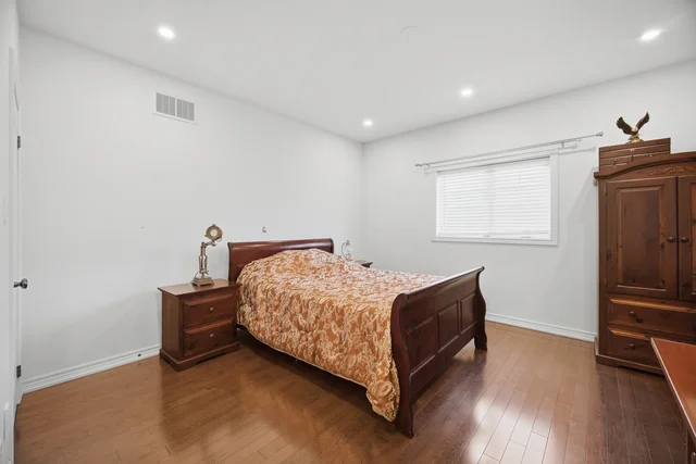 22 Wardlaw Avenue, Orangeville - photo 19
