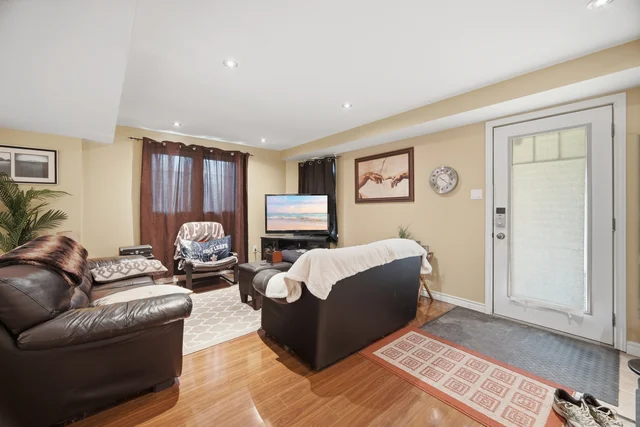22 Wardlaw Avenue, Orangeville - photo 34