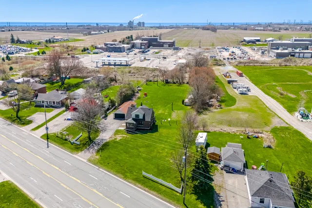 2203 Highway 2, Bowmanville - photo 3
