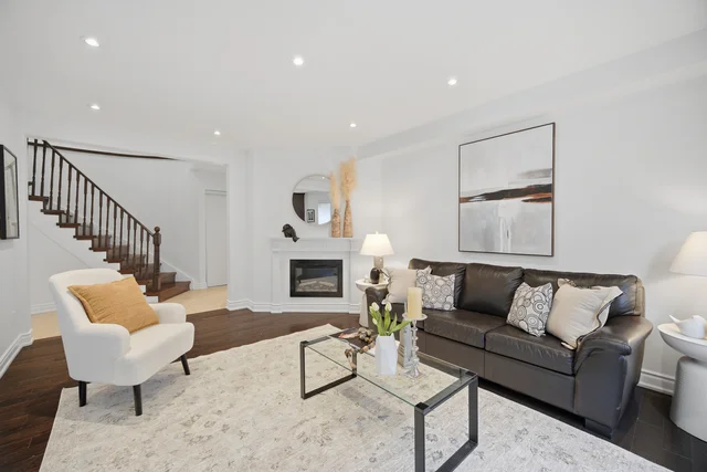 19 Ingleton Boulevard, Scarborough - photo 14