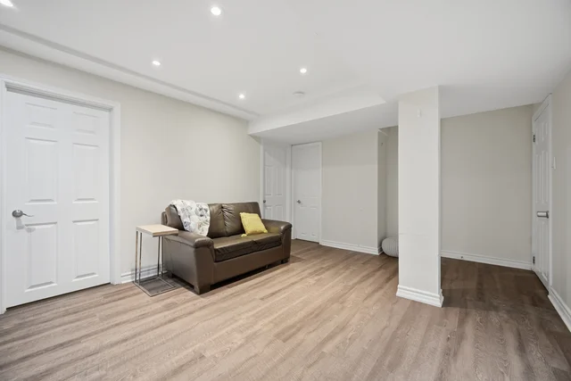 19 Ingleton Boulevard, Scarborough - photo 56