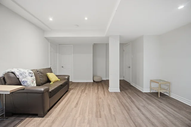19 Ingleton Boulevard, Scarborough - photo 57