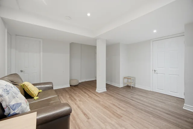 19 Ingleton Boulevard, Scarborough - photo 58