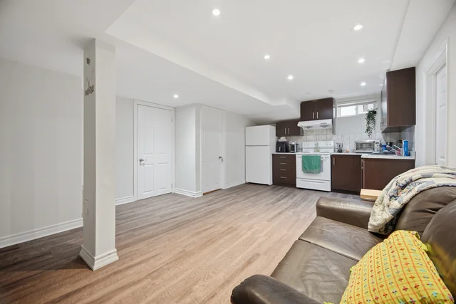 19 Ingleton Boulevard, Scarborough - photo 59
