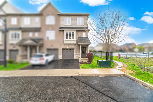 #10-257 Parkside Drive, Hamilton - photo 2