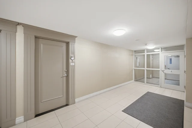 #402-225 Webb Drive, Mississauga - photo 6