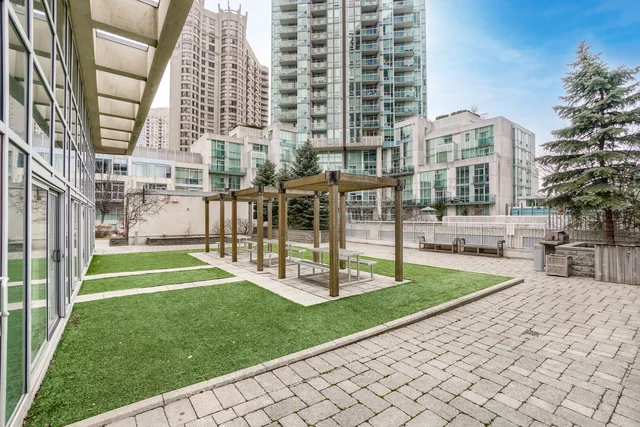 #402-225 Webb Drive, Mississauga - photo 37