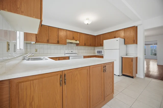 648 Esprit Crescent, Mississauga - photo 16