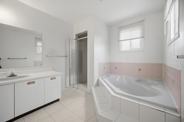 648 Esprit Crescent, Mississauga - photo 34