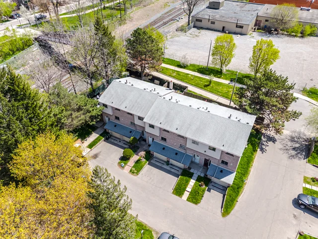 #3-325 Mary Street, Hamilton - photo 3