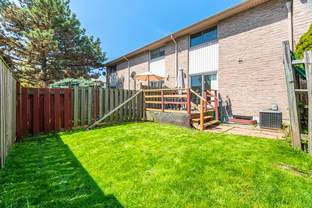 #3-325 Mary Street, Hamilton - photo 59