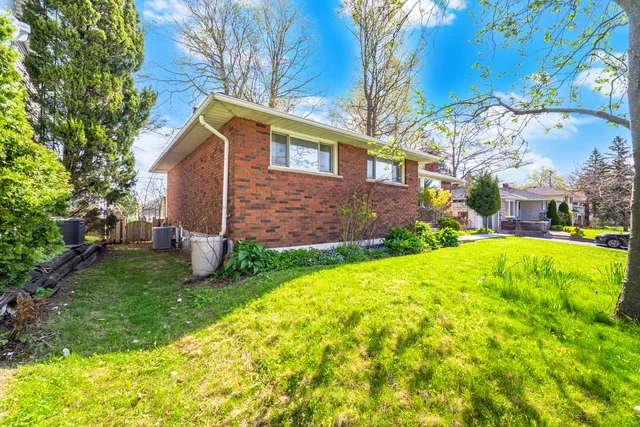 1461 Moss Glen Road, Burlington - photo 3