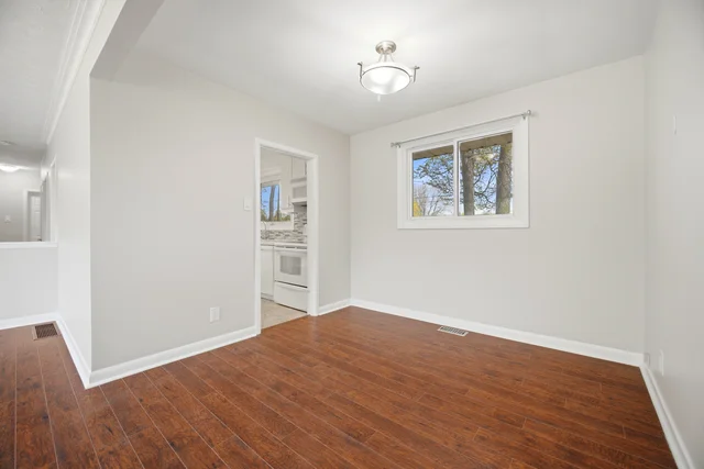 1461 Moss Glen Road, Burlington - photo 14
