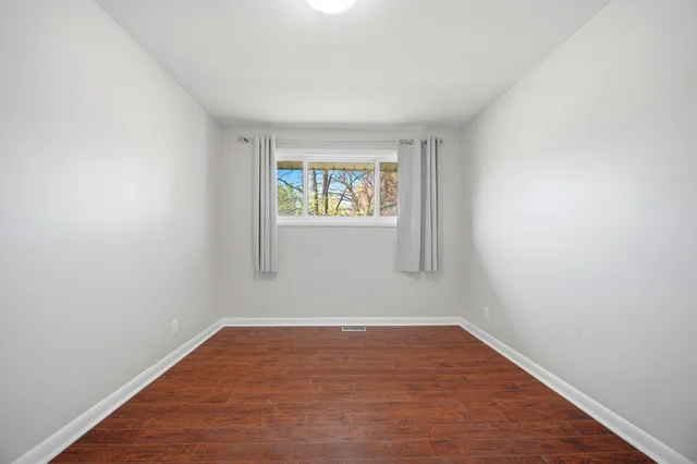 1461 Moss Glen Road, Burlington - photo 28