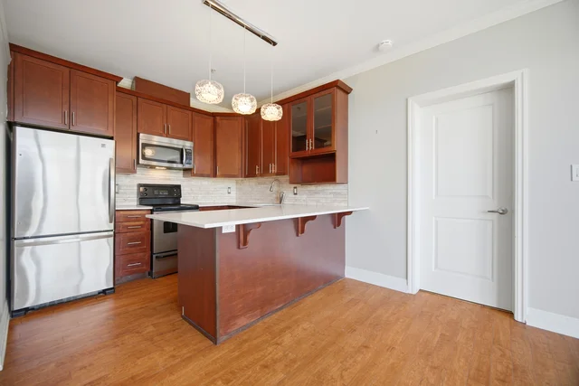 459 Kerr Street #305, Oakville - photo 6
