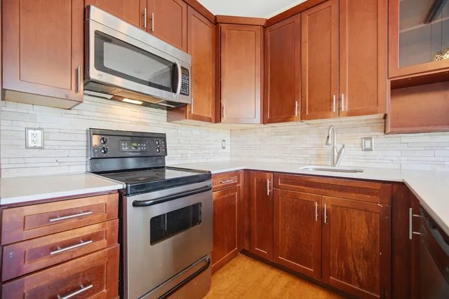 459 Kerr Street #305, Oakville - photo 7
