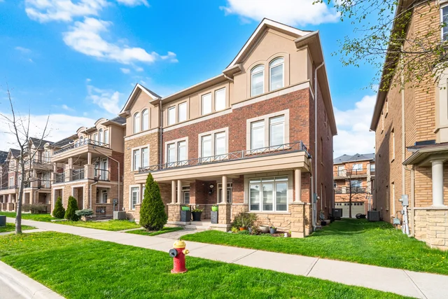 3077 Preserve Drive, Oakville - photo 8