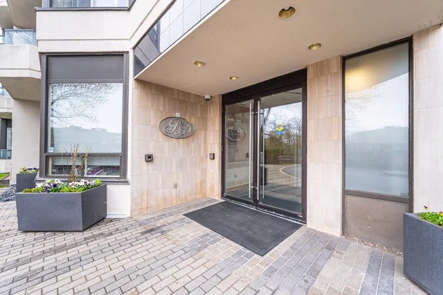 #1414-8501 Bayview Avenue, Richmond Hill - photo 2