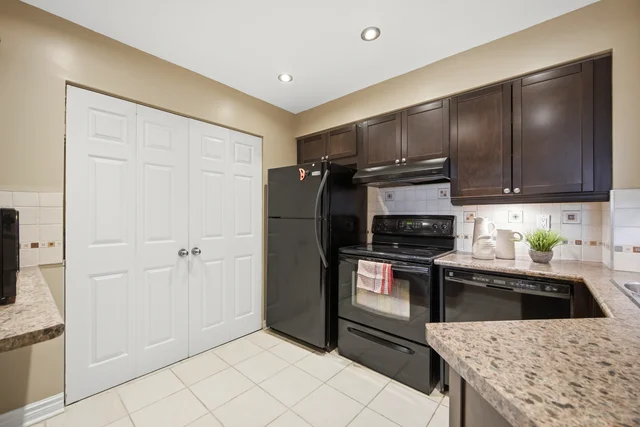 #1414-8501 Bayview Avenue, Richmond Hill - photo 7
