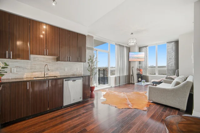 #612-85 North Park Road, Thornhill - photo 10