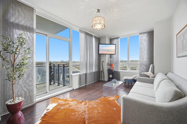 #612-85 North Park Road, Thornhill - photo 16