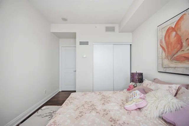 #612-85 North Park Road, Thornhill - photo 22