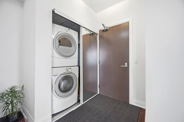 #612-85 North Park Road, Thornhill - photo 24