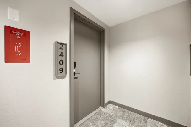 #2409-634 Church Street, Toronto - photo 5