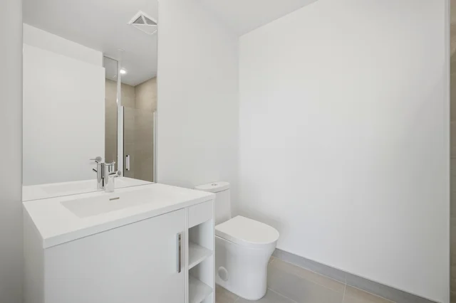 #2409-634 Church Street, Toronto - photo 23