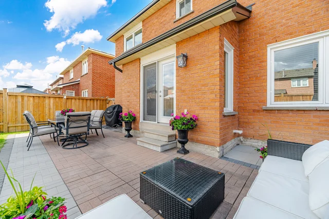 139 Coronation Street, Vaughan - photo 70
