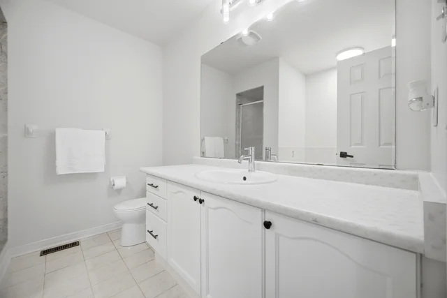 32 Laurelhurst Crescent, Woodbridge - photo 25