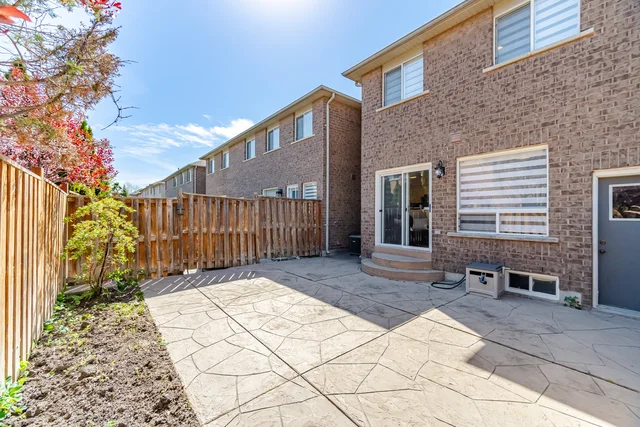 32 Laurelhurst Crescent, Woodbridge - photo 35
