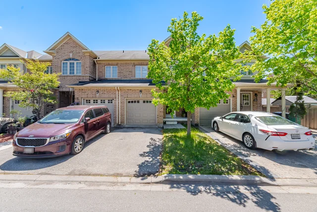 33 Bay Breeze Drive, Brampton - photo 2