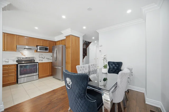 33 Bay Breeze Drive, Brampton - photo 13