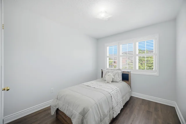 33 Bay Breeze Drive, Brampton - photo 30