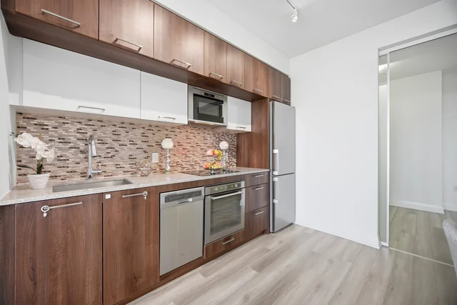#626-4800 Highway 7, Vaughan - photo 13