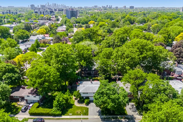 8 Markland Drive, Etobicoke - photo 1